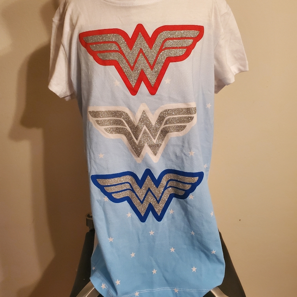 NWT Girls Wonder Woman Short Sleeve Shirt